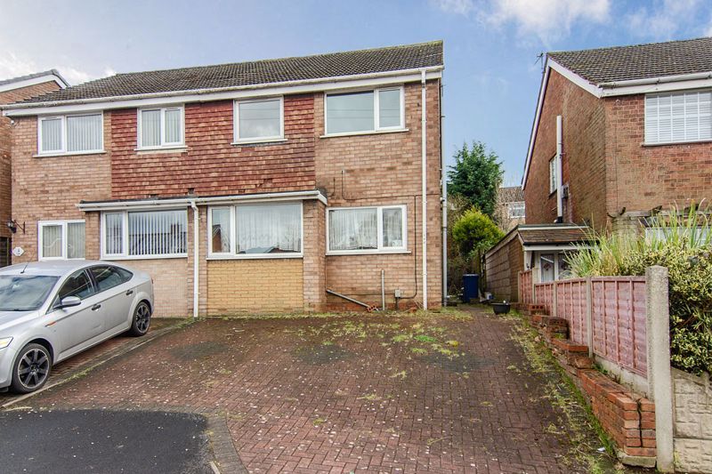 3 bed semidetached house for sale in Queen Street, Chasetown