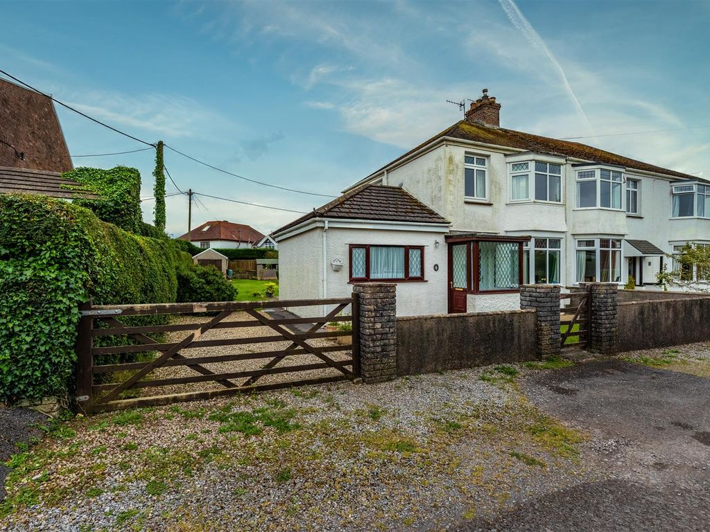 4 bed semidetached house for sale in Easterfield Drive, Southgate