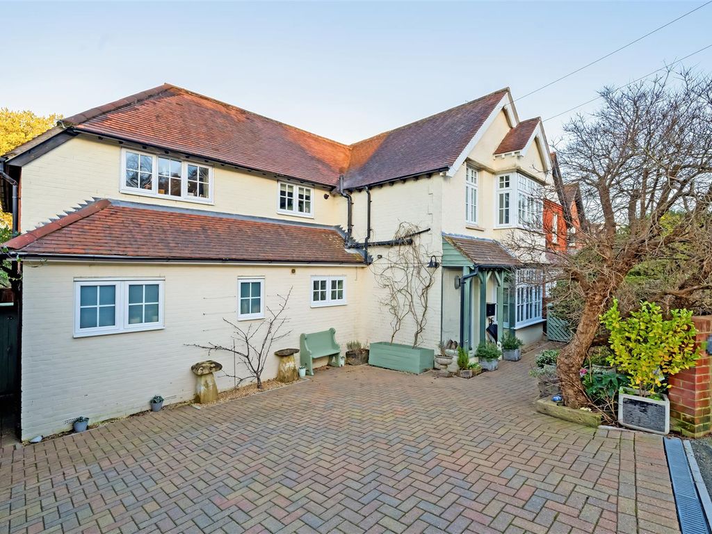 4 bed property for sale in Camelsdale Road, Haslemere GU27, £1,150,000