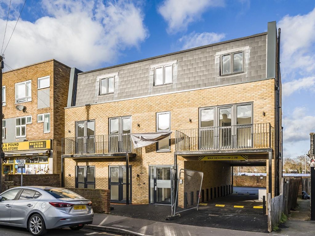 1 bed flat for sale in Fairfield Road, Yiewsley, West Drayton