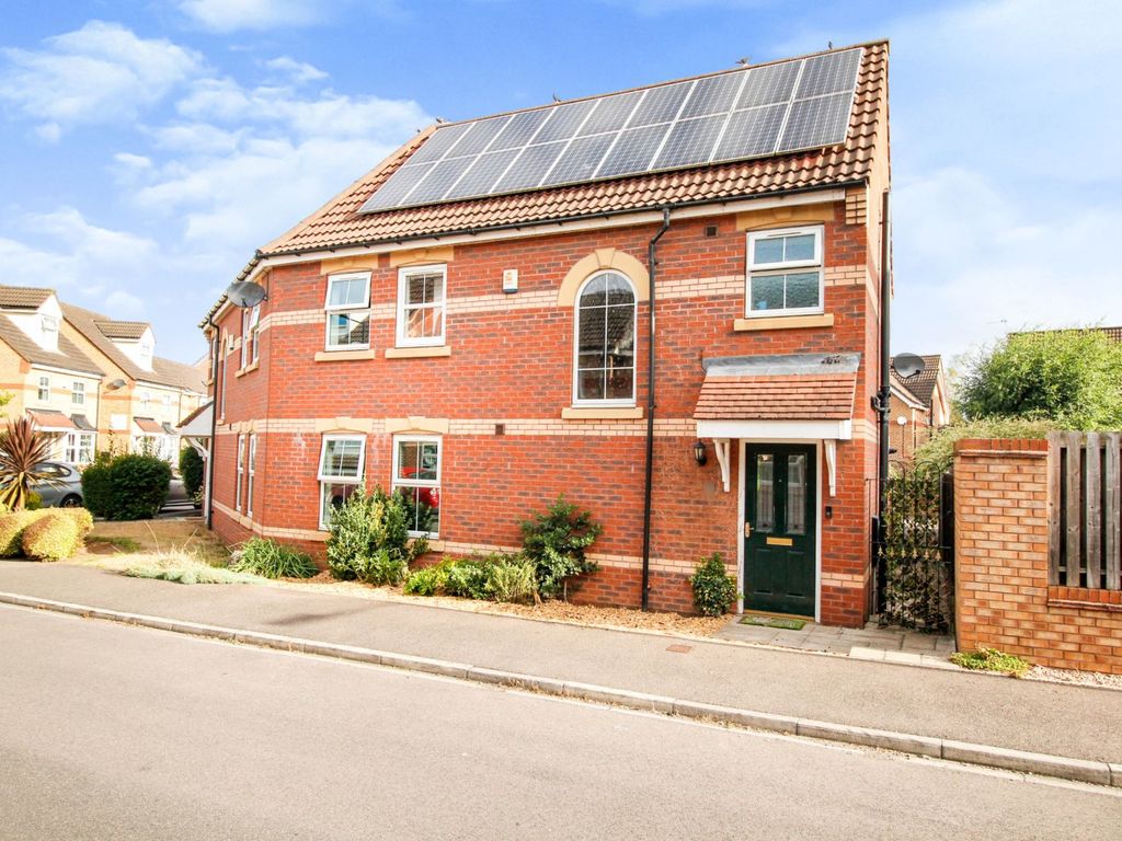 3 bed semidetached house for sale in Vulcan Mews, Auckley, Doncaster
