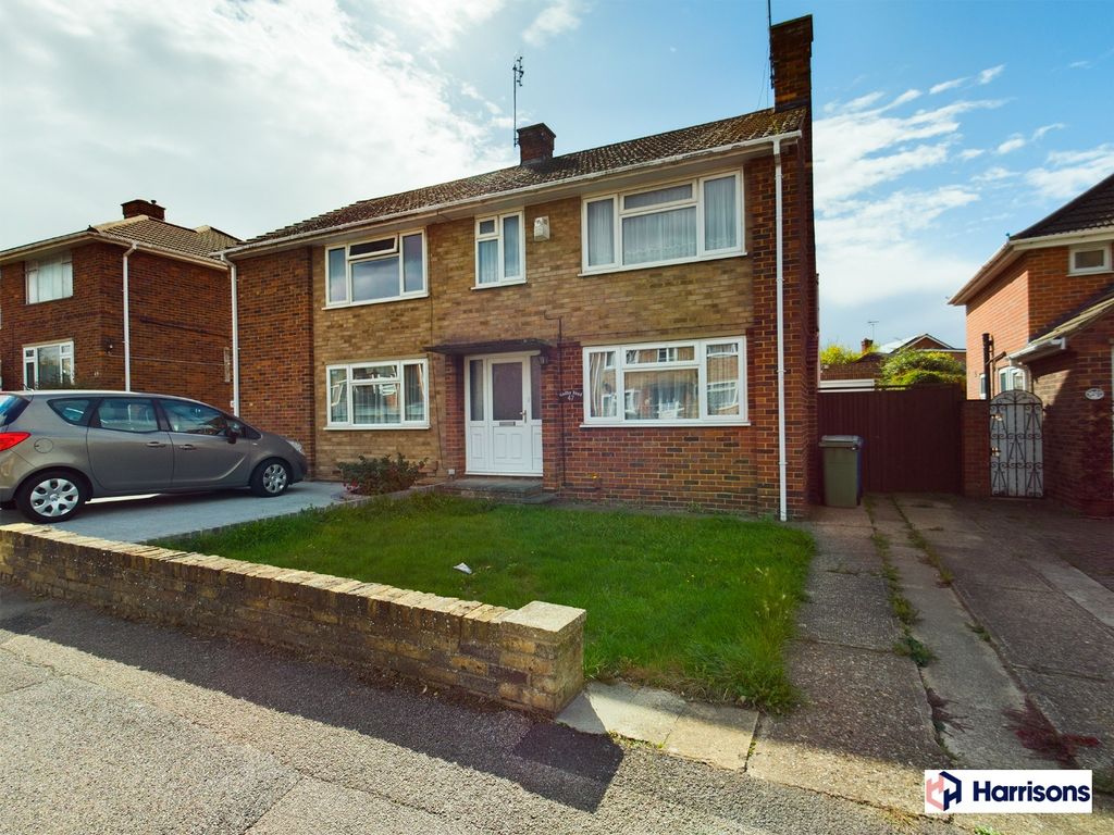 3 bed semidetached house for sale in Gadby Road, Sittingbourne, Kent