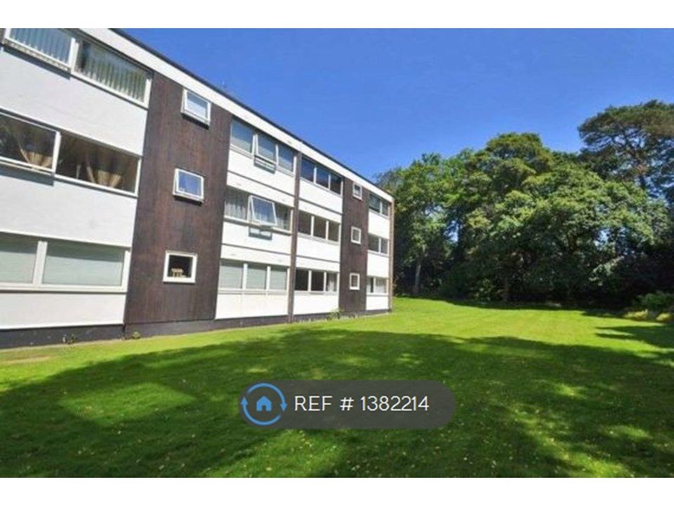2 bed flat to rent in Weybridge, Weybridge KT13 Zoopla