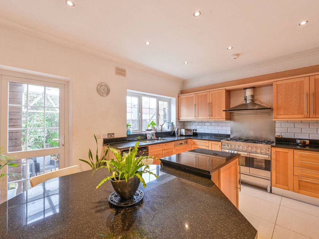 Tottenhall Road, Wood Green, London N13