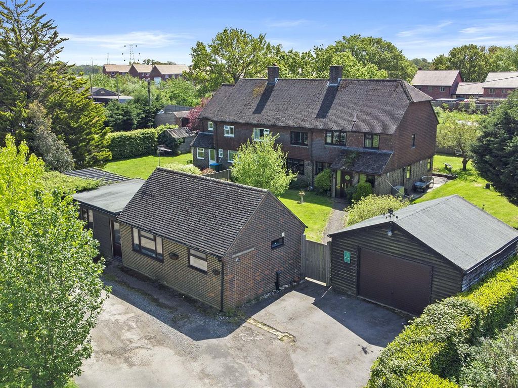 5 bed semidetached house for sale in Stane Street, Billingshurst RH14