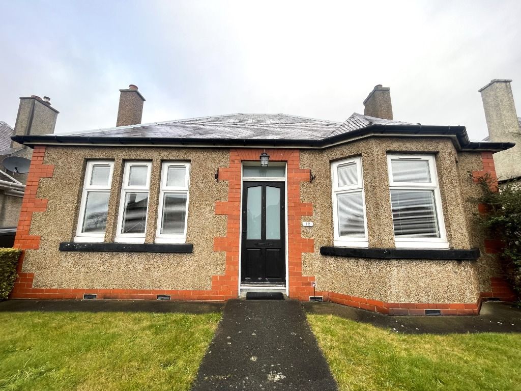3 bed bungalow to rent in Pitbauchlie Bank, Dunfermline, Fife KY118Dp KY11, £1,200 pcm Zoopla