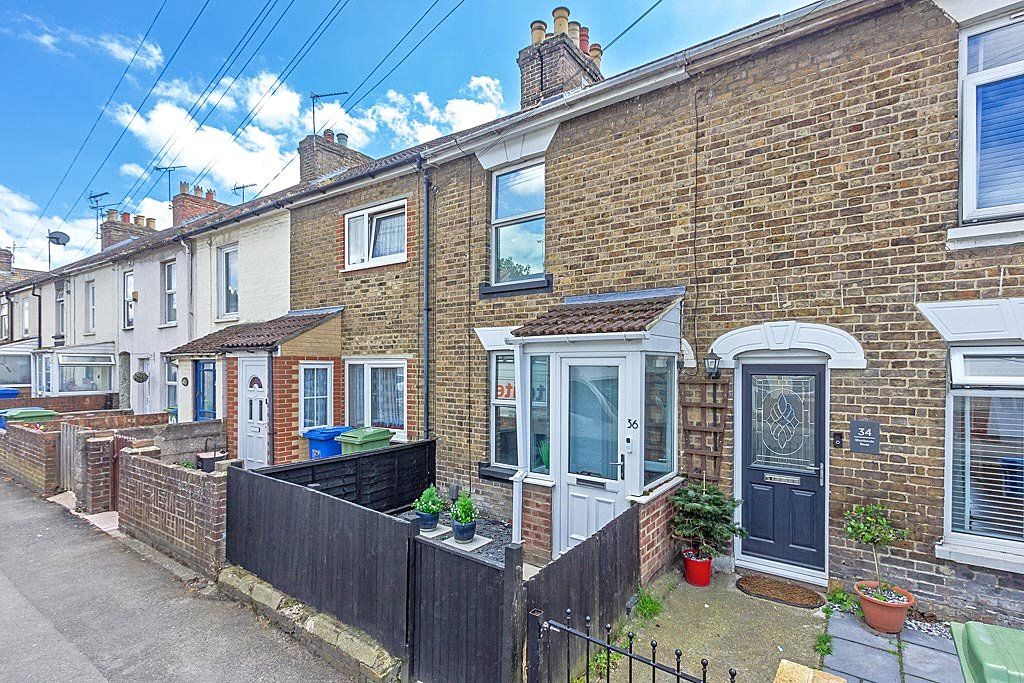 3 bed terraced house for sale in Shortlands Road, Sittingbourne, Kent