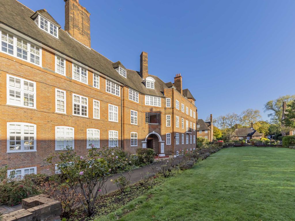 2 bed flat for sale in Hampstead Way, London NW11, £650,000 Zoopla