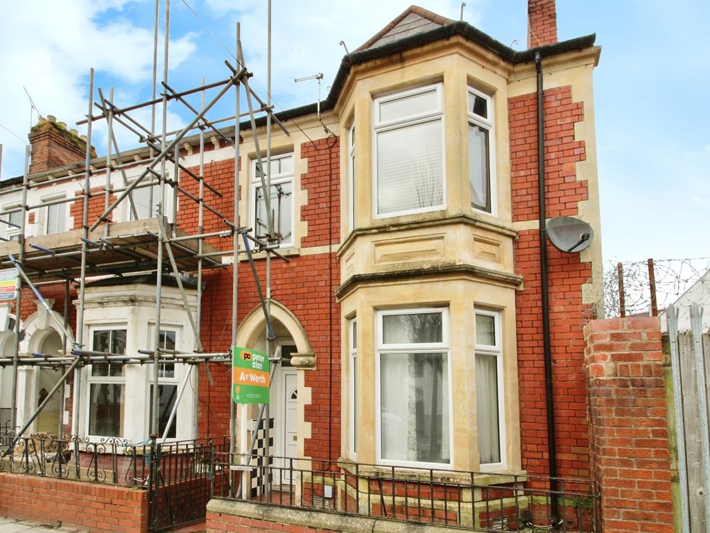 3 bed end terrace house for sale in Chester Place, Cardiff CF11, £230,000 Zoopla