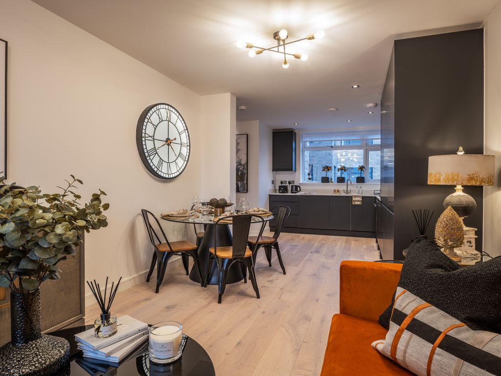 New home, 2 bed flat for sale in 33 Caroline Street, Limehouse E1 Zoopla