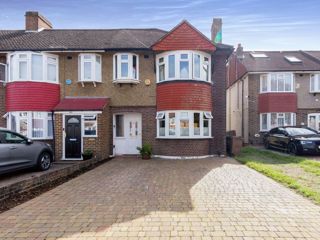 3 bed end terrace house for sale in Hillcross Avenue, Morden SM4 Zoopla