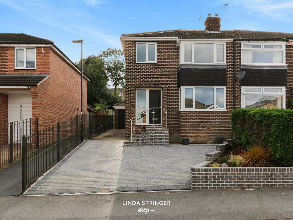 3 bed semidetached house for sale in Vicarage Road, Grenoside