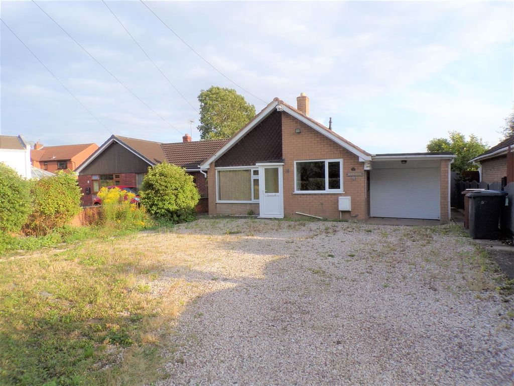 2 bed detached bungalow for sale in Uttoxeter Road, Hill Ridware