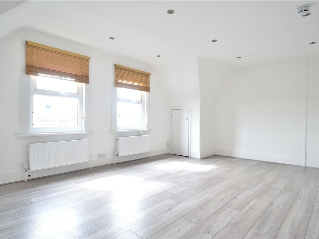 Studio to rent in Manor Park Parade, Lee High Road, London SE13, £1,200 pcm Zoopla
