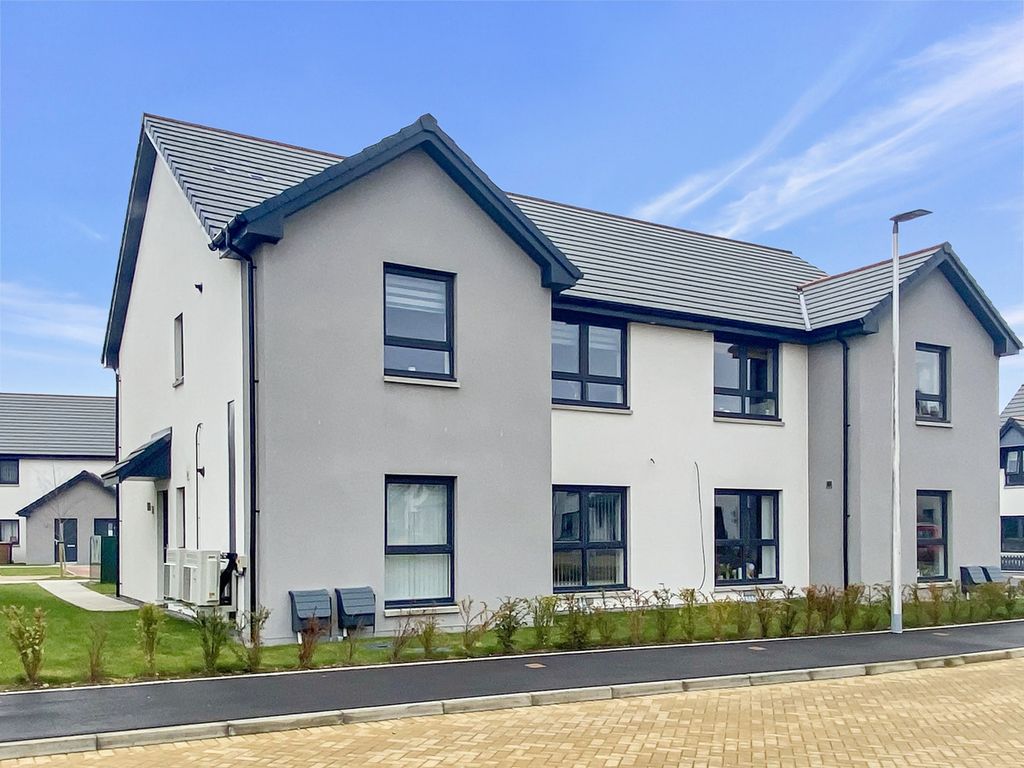 2 bed flat for sale in Curlew Road, Forres IV36, £140,000 Zoopla