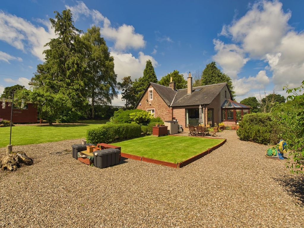 4 bed detached house for sale in Meigle, Blairgowrie PH12, £299,950