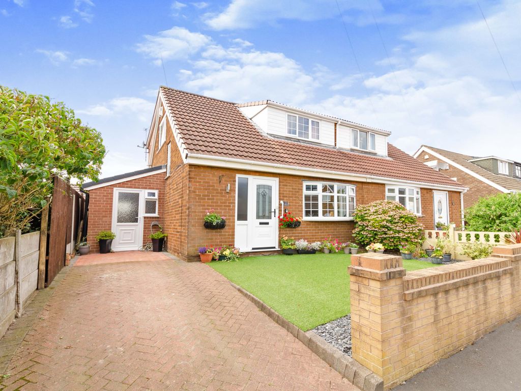 3 bed semidetached house for sale in Winton Avenue, Pemberton, Wigan