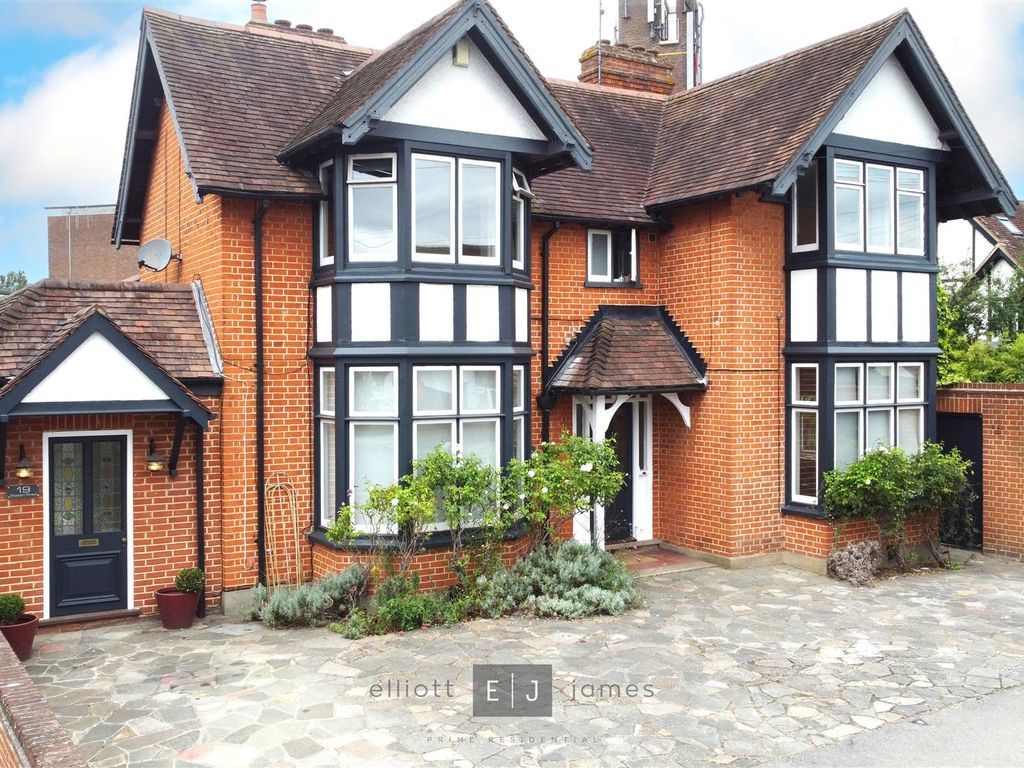 4 bed detached house for sale in Station Road, Loughton IG10 Zoopla