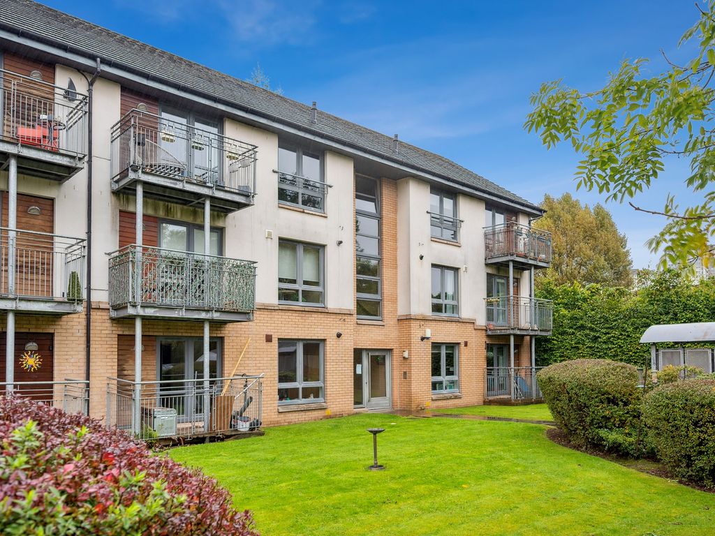 2 bed flat for sale in Kirkton Avenue, Knightswood, Glasgow G13, £