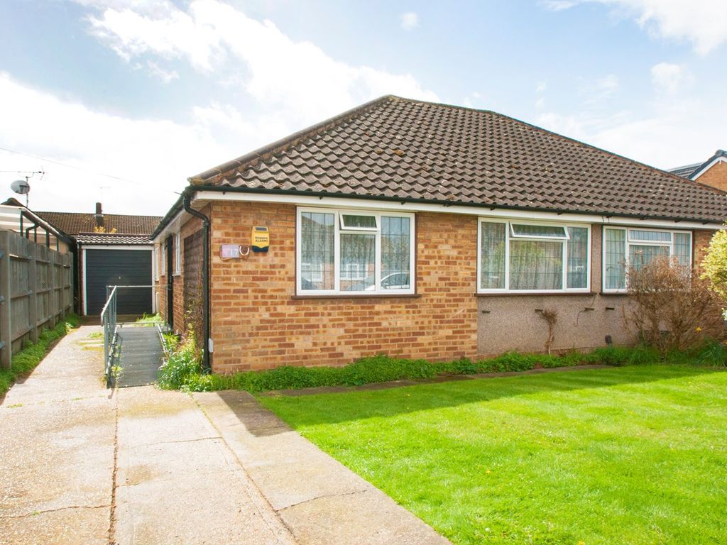 3 bed bungalow for sale in Walpole Road, Slough SL1 Zoopla