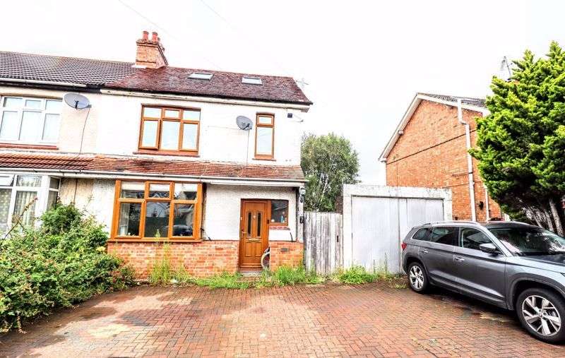 3 Bed Semi Detached House For Sale In Staple Hall Road Bletchley