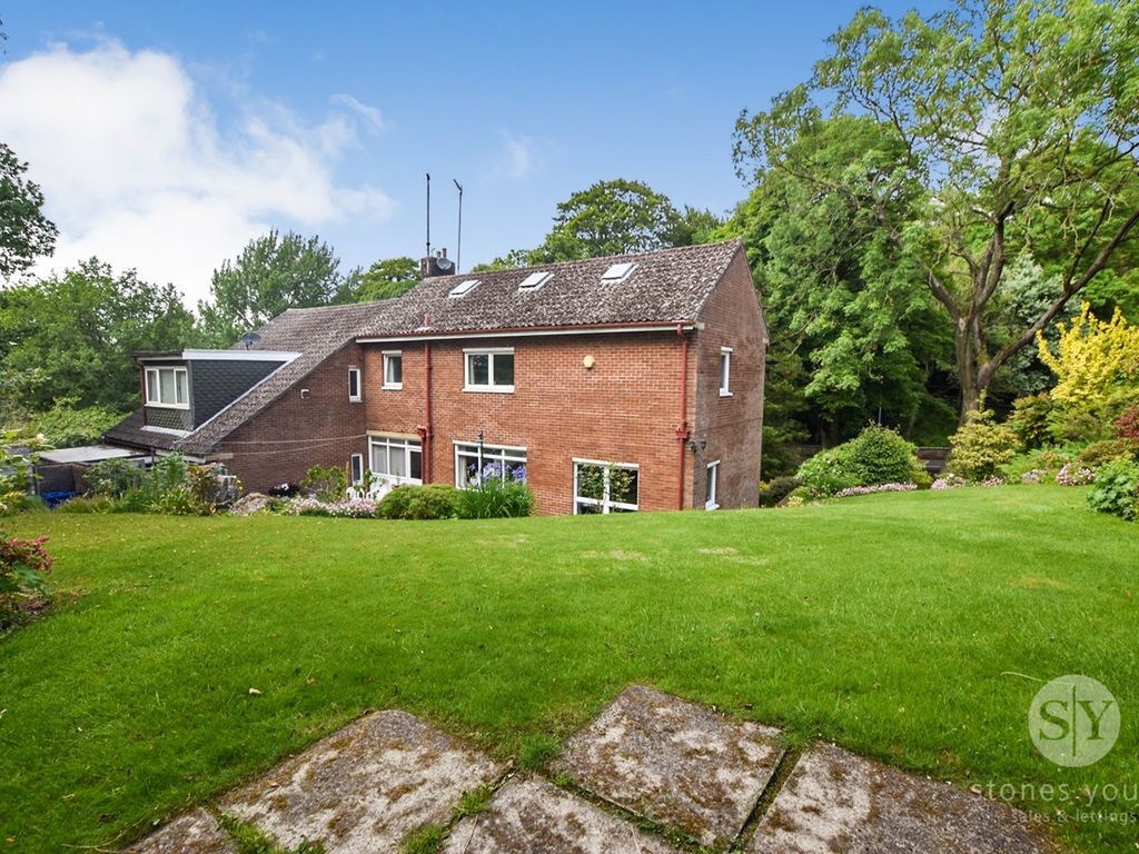 4 bed semidetached house for sale in Belmont Close, Blackburn BB2, £