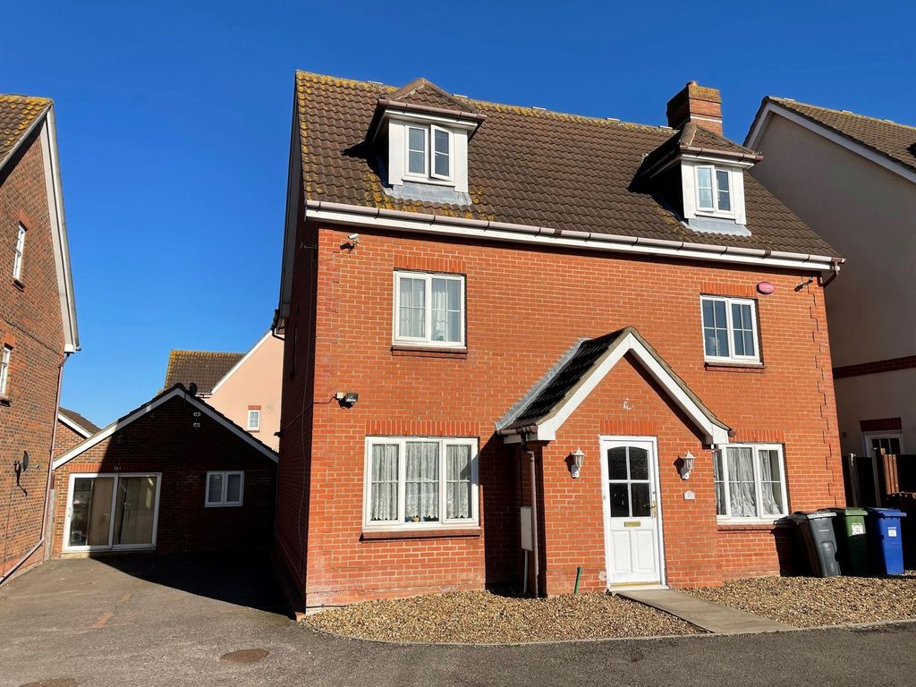 8 bed detached house for sale in Carew Close, Chafford Hundred, Grays RM16 Zoopla