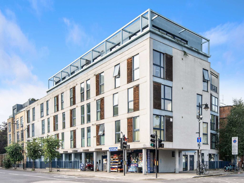 1 bed flat to rent in Downham Road, London N1, £1,599 pcm Zoopla