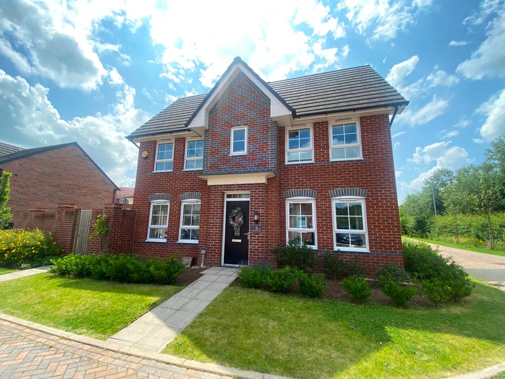 3 bed semidetached house for sale in Monarch Place, Sandbach CW11, £