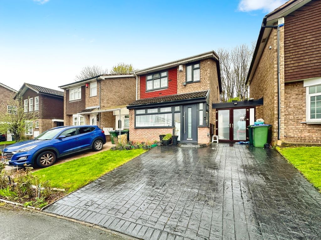 3 bed detached house for sale in St Christopher Close, West Bromwich