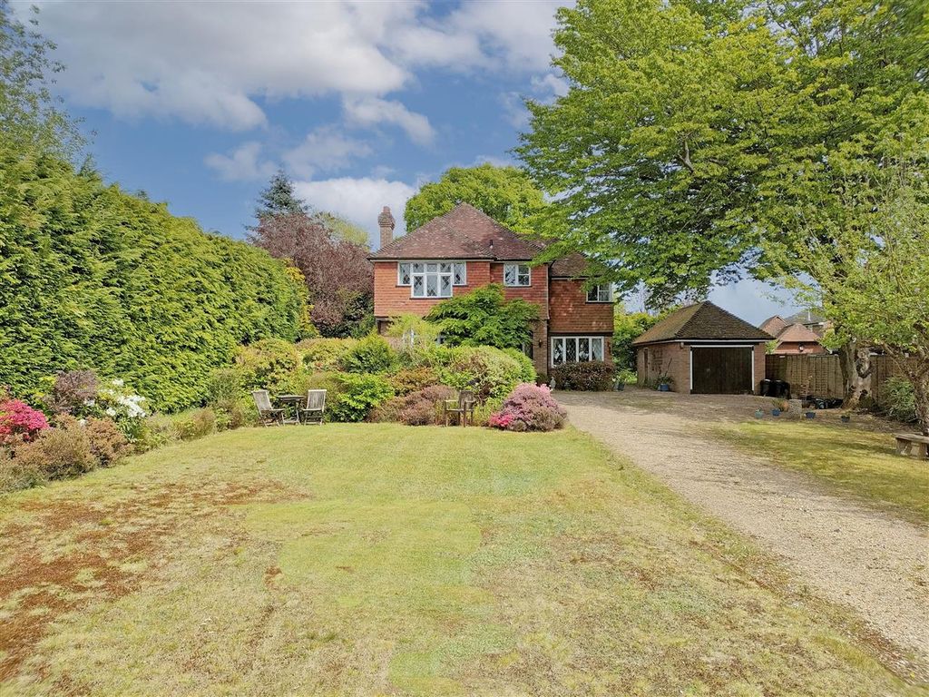4 bed property for sale in Upperfield, Easebourne, Midhurst GU29 Zoopla