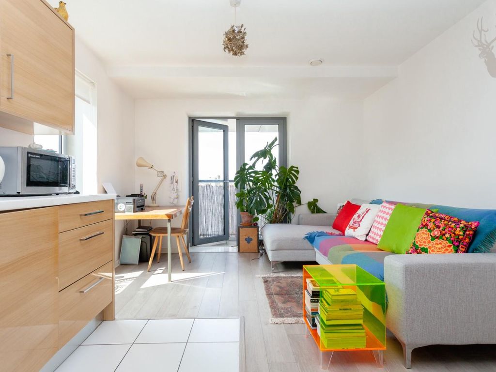 1 bed flat for sale in Cardigan Road, London E3, £325,000 Zoopla