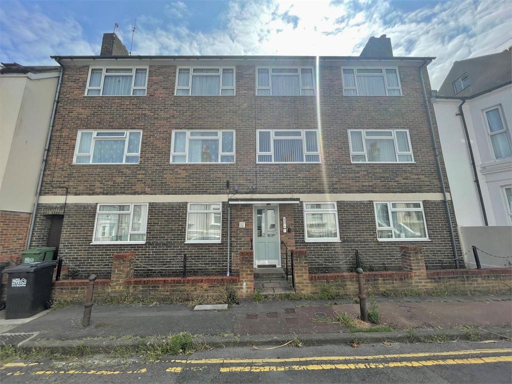 1 bed flat to rent in York Road, Eastbourne BN21 Zoopla