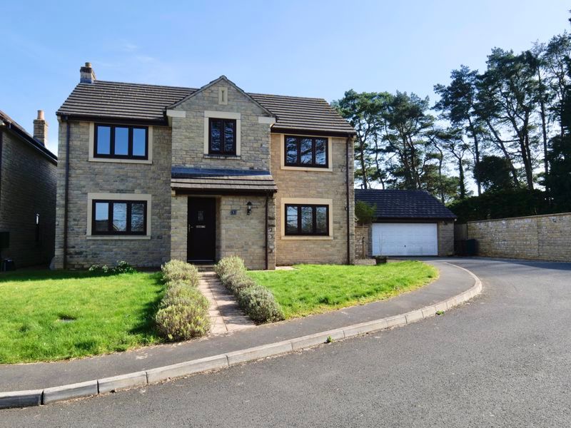 5 bed detached house for sale in Thorner Way, Radstock BA3