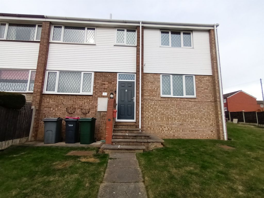 5 bed semidetached house for sale in Mason Drive, Swallownest