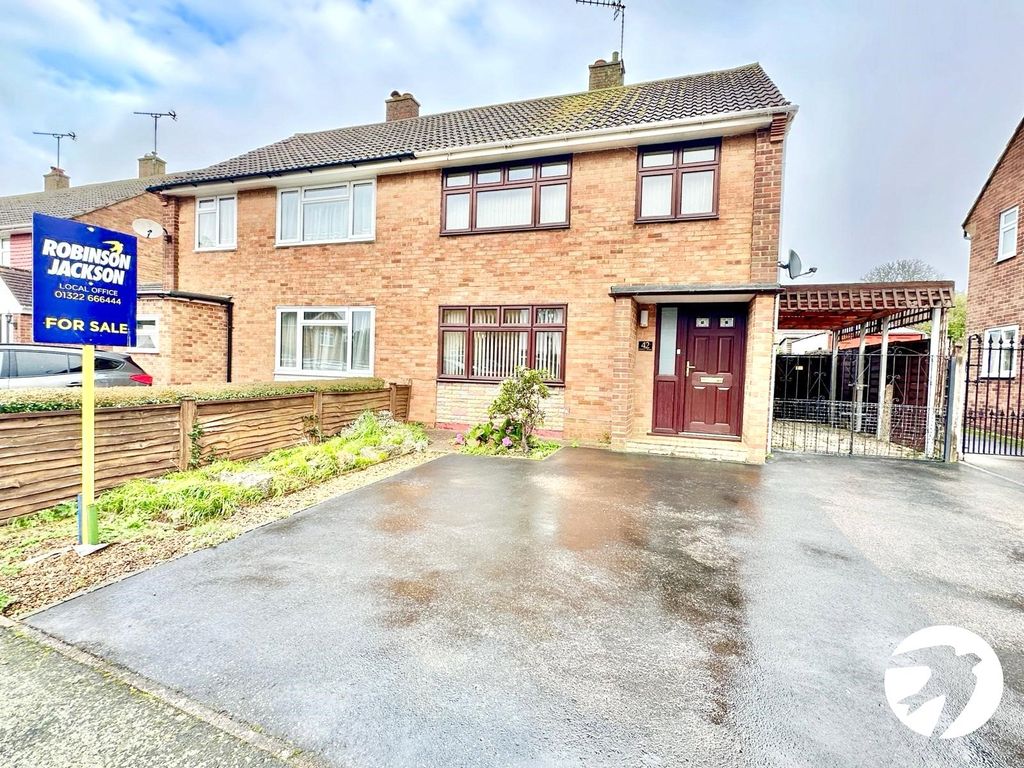 3 bed semidetached house for sale in Salisbury Avenue, Swanley, Kent