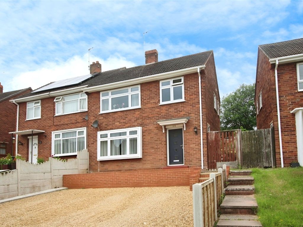 3 bed semidetached house to rent in Kingsway, Stourbridge, West Midlands DY8, £1,095 pcm Zoopla