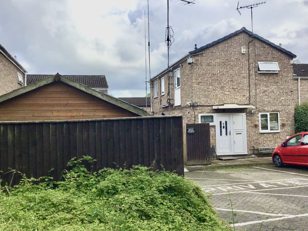 3 bed end terrace house for sale in Dunsheath, Hollinswood, Telford