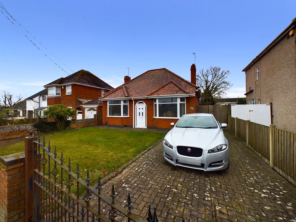 2 bed detached bungalow for sale in Hospital Lane, Bedworth