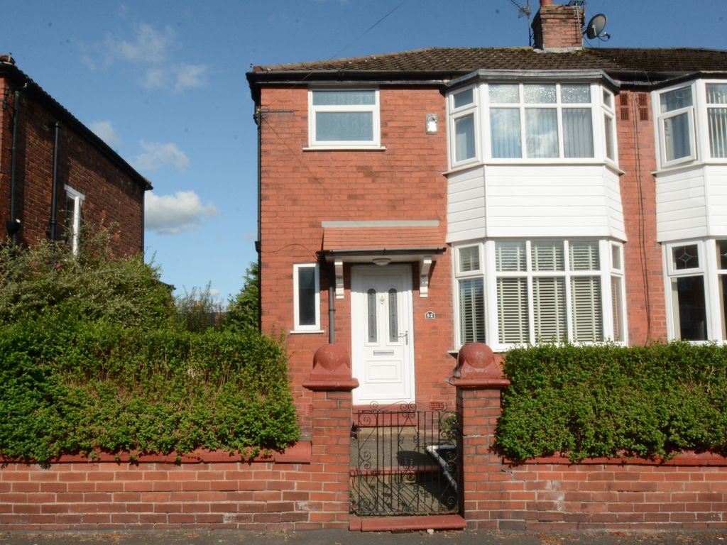 3 bed semidetached house for sale in Avonlea Road, Droylsden M43, £