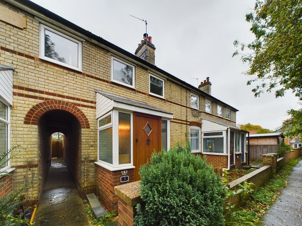 3 bed terraced house for sale in Upper Green, Ickleford, Hitchin SG5, £400,000 Zoopla