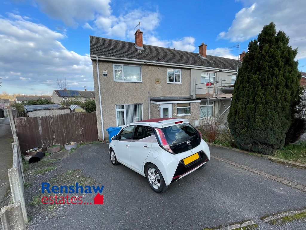 3 bed end terrace house for sale in Wyndale Drive, Kirk Hallam