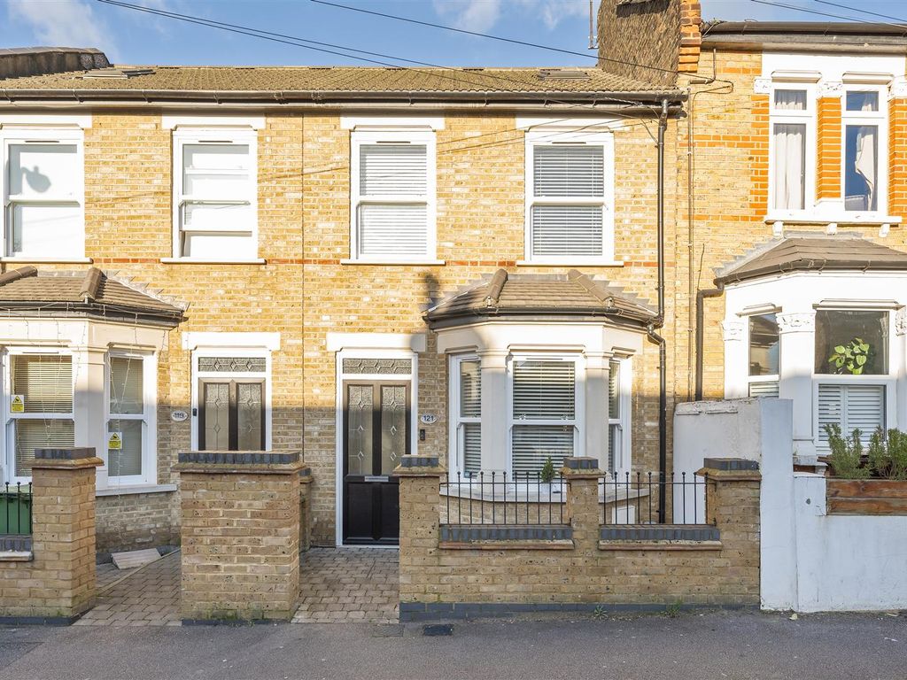 3 bed property for sale in Gloucester Road, London E17, £700,000 Zoopla