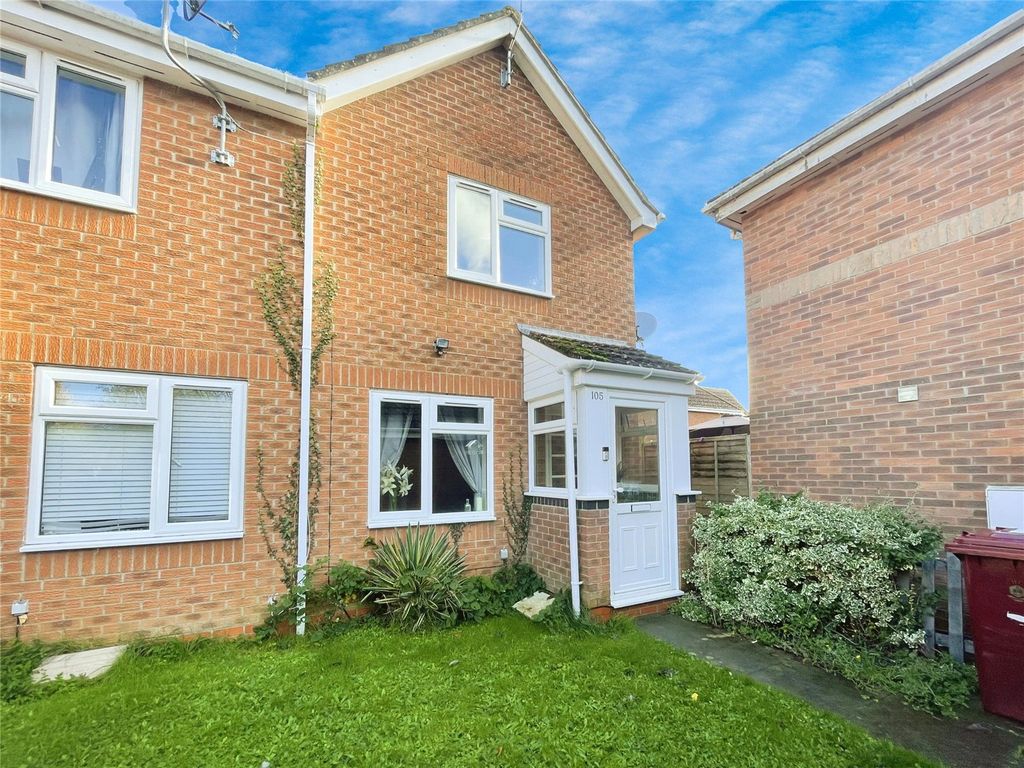 2 bed end terrace house for sale in Churchwood Drive, Tangmere