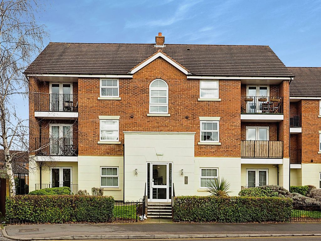 2 bed flat for sale in Portland Road, Hucknall, Nottingham