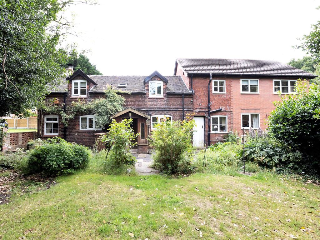 5 bed detached house for sale in Moston Road, Ettiley Heath, Sandbach