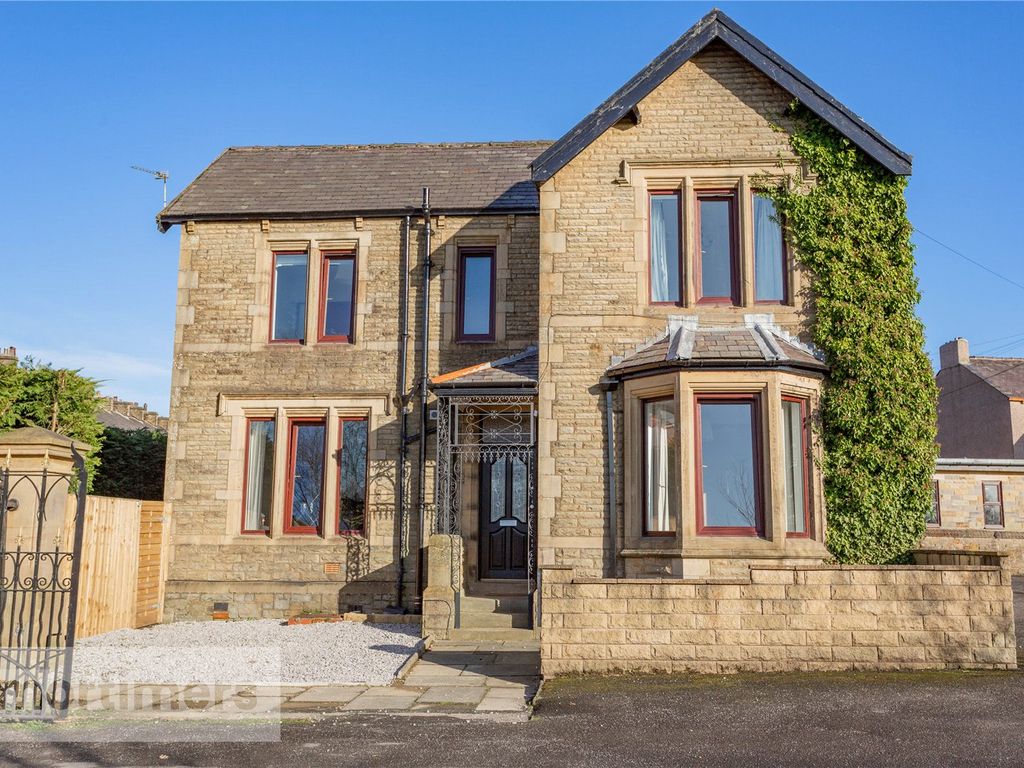 3 bed detached house for sale in Blackburn Road, Great Harwood