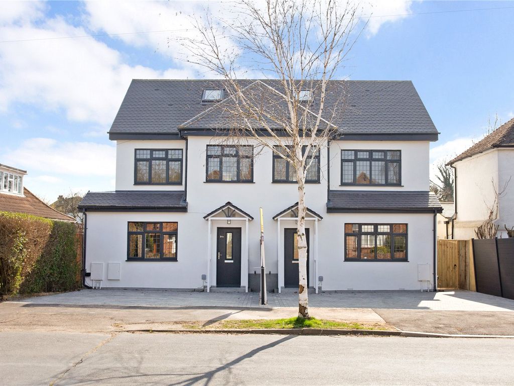 4 bed semidetached house for sale in Berry Way, Rickmansworth