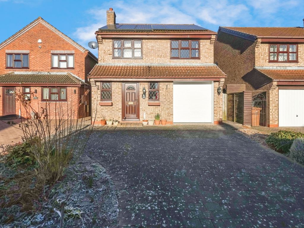 3 bed detached house for sale in Poundley Close, Castle Bromwich