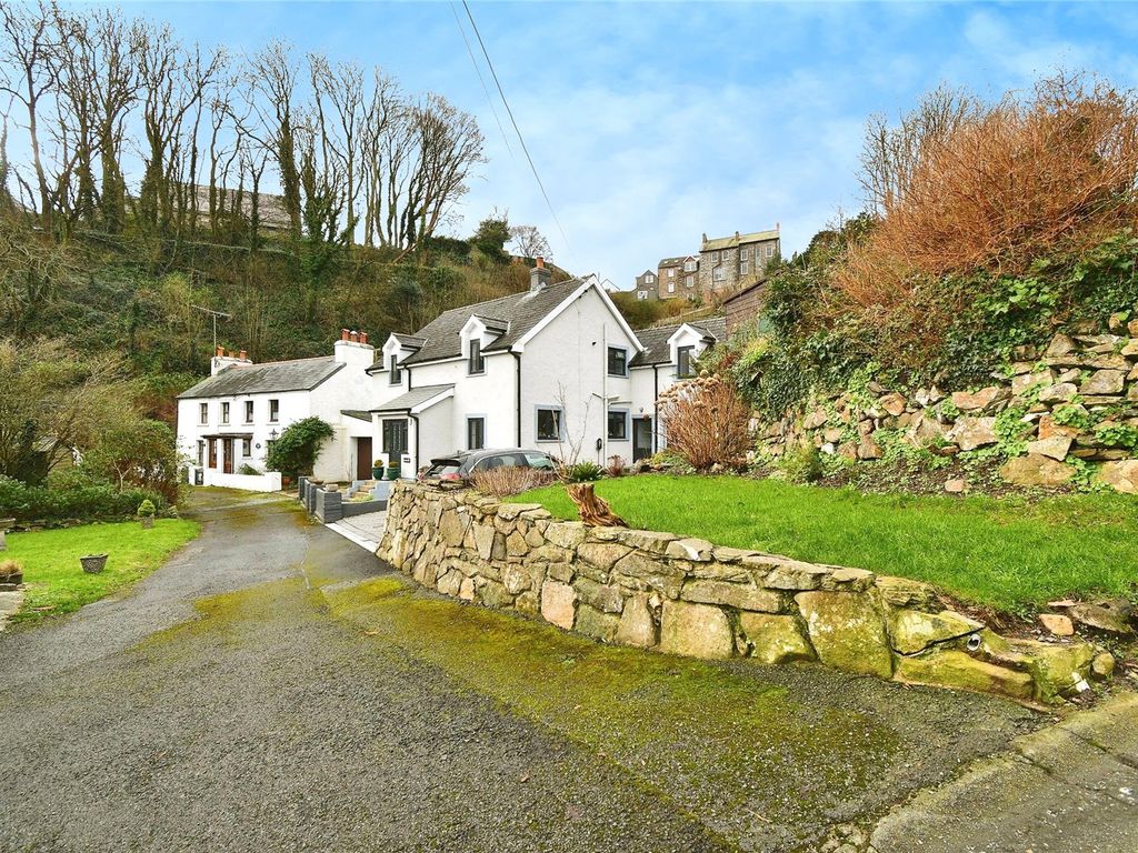 5 bed detached house for sale in The Slade, Fishguard, Pembrokeshire
